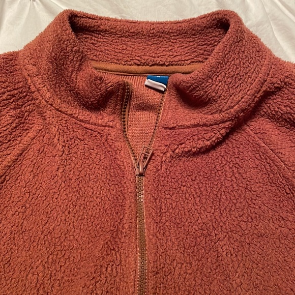 Old Navy - size medium - cropped Sherpa 1/2 zip - Picture 4 of 11